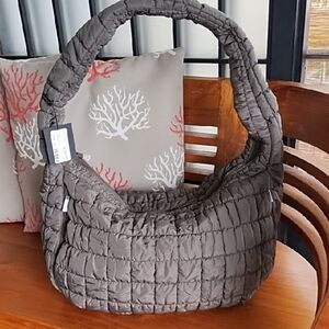 Chic Quilted Puff Hobo Bag in Olive green